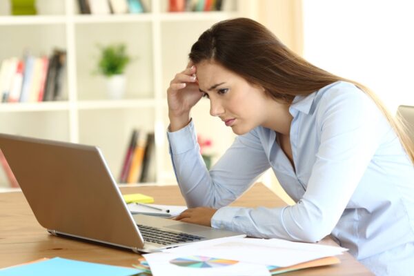 woman reviewing student loan balance